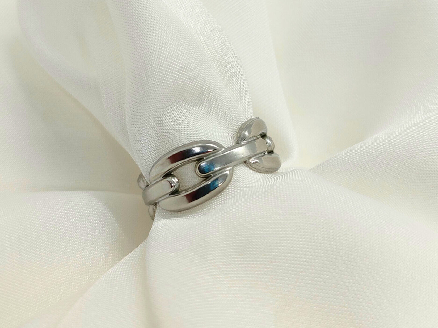 „Beyond“ - Ring