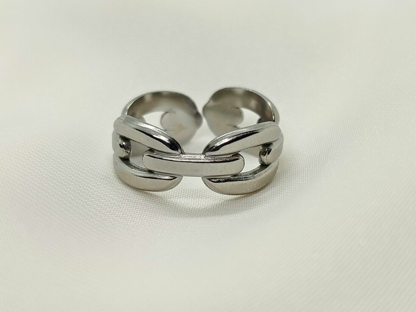 „Beyond“ -  Ring